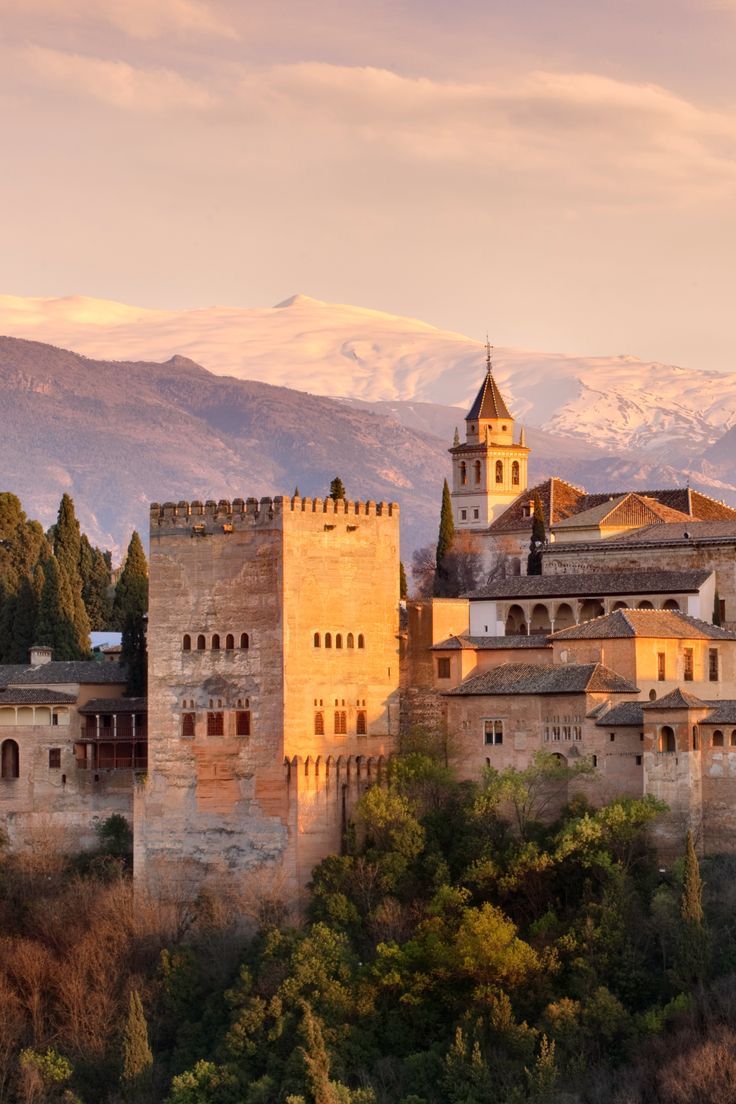 Entdecken Sie das maurische Erbe: Ein kultureller Teppich aus Andalusien und Marokko