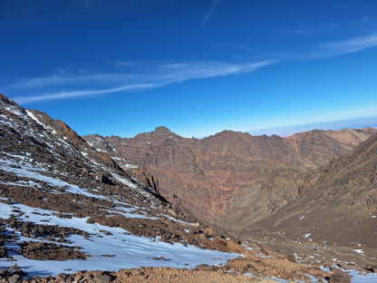 Aventura en la Cima: Senderismo en el Alto Atlas y Ascenso al Monte Toubkal