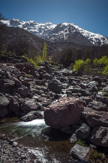 Marruecos de Emociones Fuertes: 10 Días de Aventura en Quads, Escalada, Paracaidismo y Surf
 