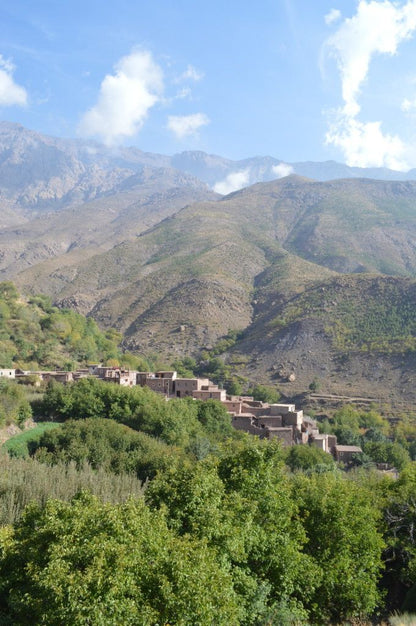 Marruecos de Emociones Fuertes: 10 Días de Aventura en Quads, Escalada, Paracaidismo y Surf
 