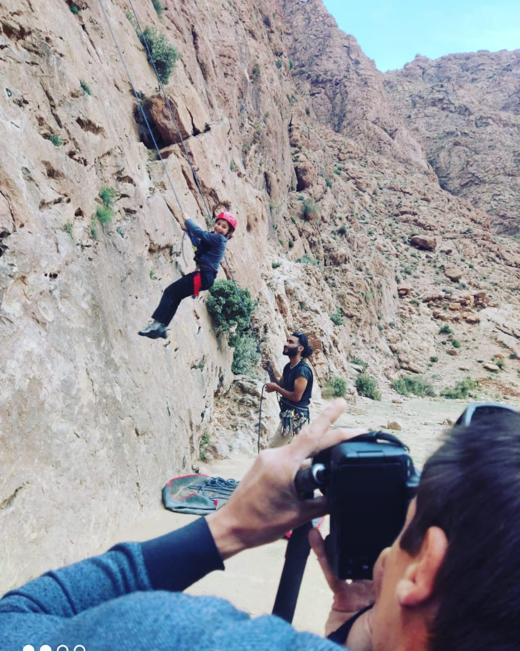 Marruecos de Emociones Fuertes: 10 Días de Aventura en Quads, Escalada, Paracaidismo y Surf
 