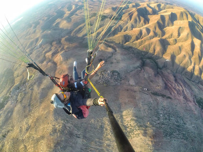 Marruecos de Emociones Fuertes: 10 Días de Aventura en Quads, Escalada, Paracaidismo y Surf
 