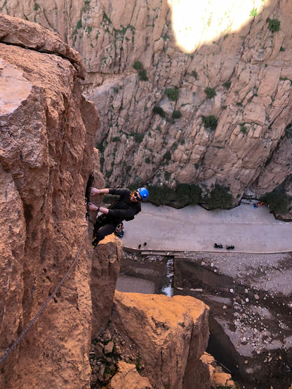 Marruecos de Emociones Fuertes: 10 Días de Aventura en Quads, Escalada, Paracaidismo y Surf
 