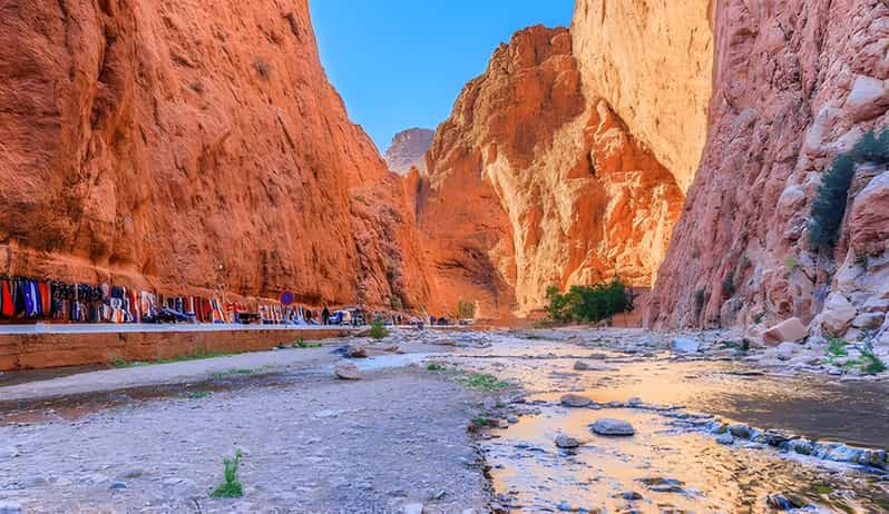 Les Splendeurs du Sud Marocain : Un Voyage des Kasbahs aux Dunes du Désert
 