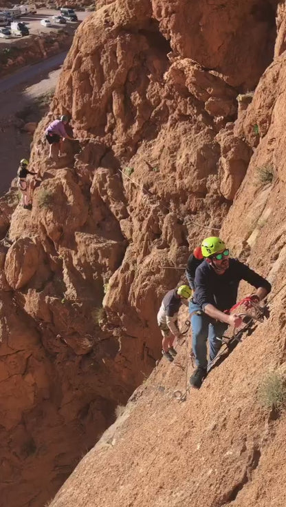 Marruecos de Emociones Fuertes: 10 Días de Aventura en Quads, Escalada, Paracaidismo y Surf
 